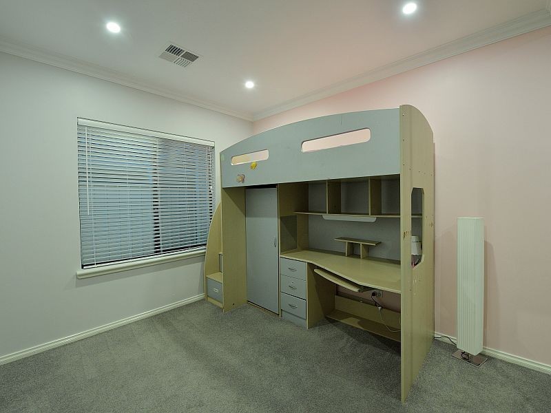 7 Kirkland Way, Meadow Springs WA 6210