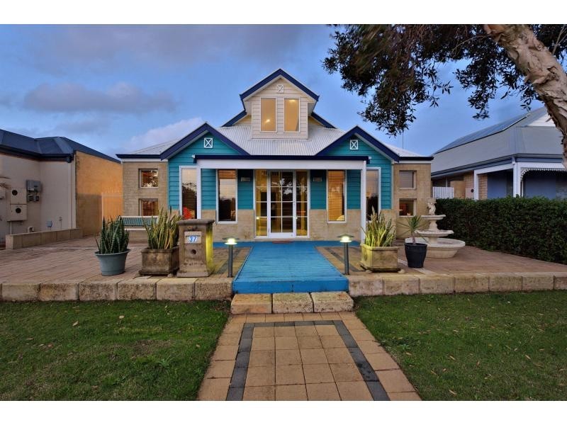 37 Darwin Terrace, Dudley Park WA 6210