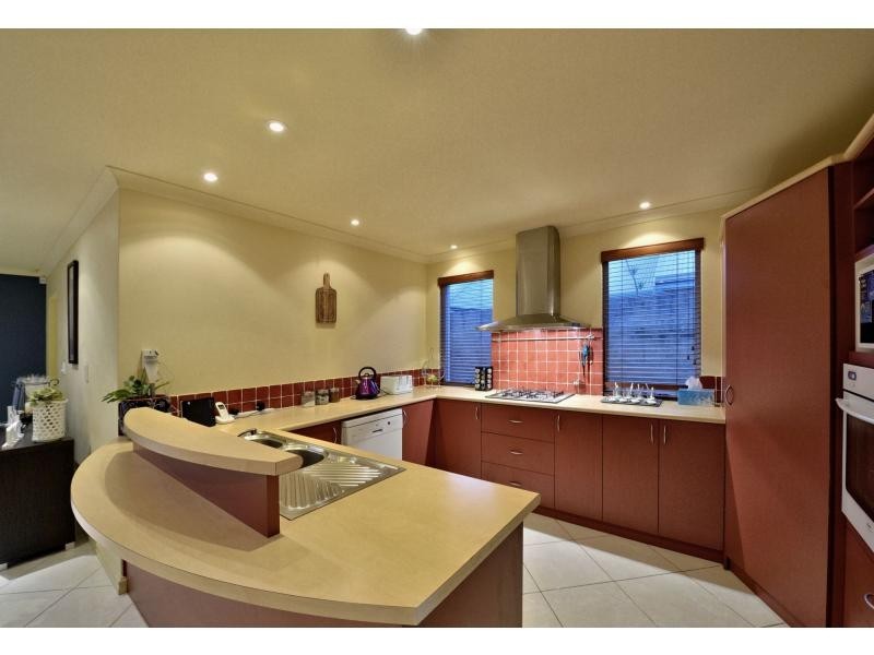 37 Darwin Terrace, Dudley Park WA 6210