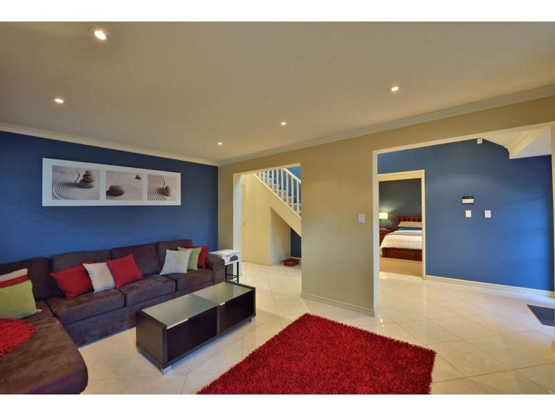 37 Darwin Terrace, Dudley Park WA 6210