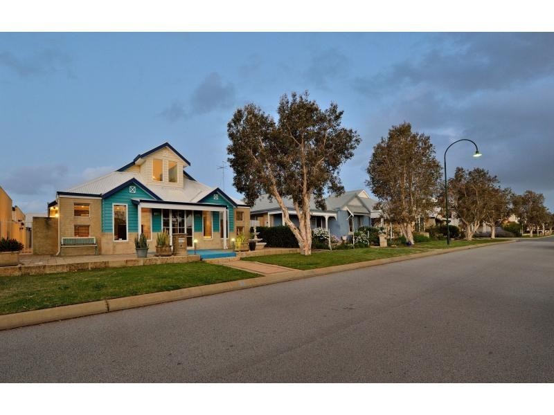 37 Darwin Terrace, Dudley Park WA 6210