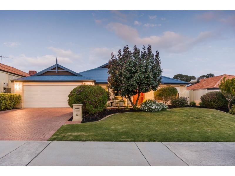 12 Oakdene Drive, Madeley WA 6065