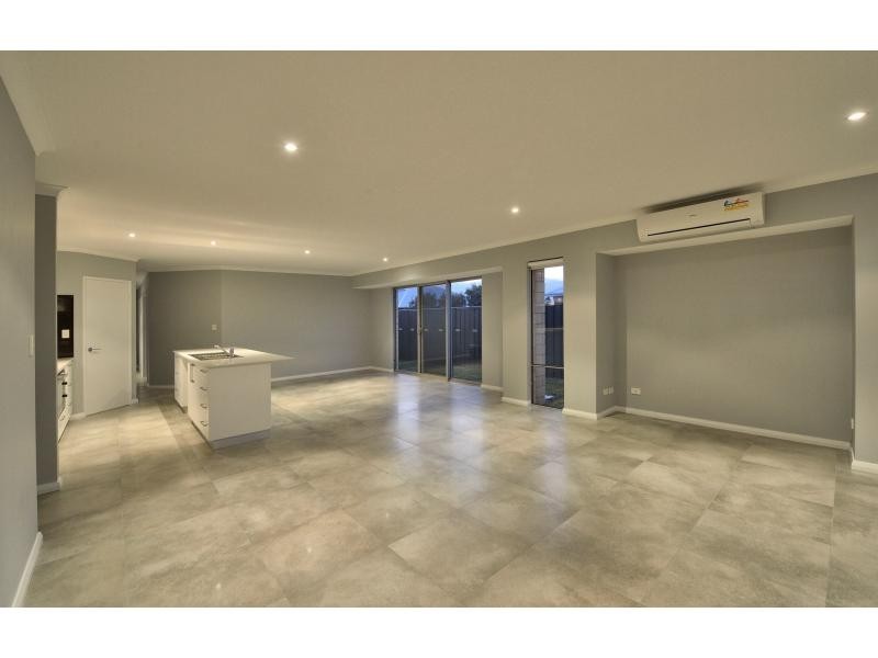 55 Hudson Drive, Dudley Park WA 6210