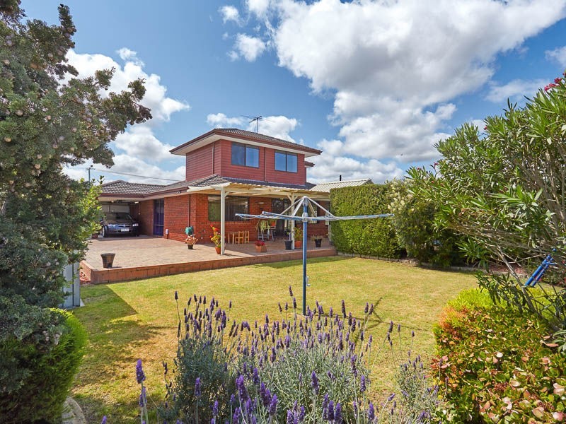 38 Magnolia Gardens, Yangebup WA 6164