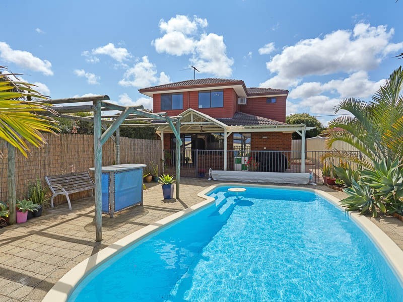 38 Magnolia Gardens, Yangebup WA 6164