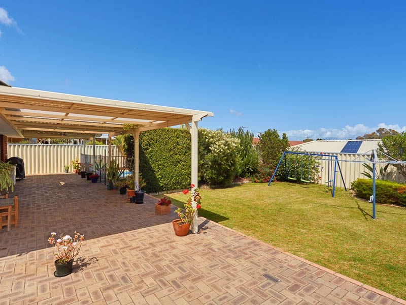 38 Magnolia Gardens, Yangebup WA 6164