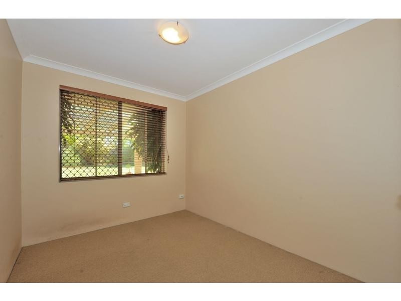 8 Exhibition Way, Cooloongup WA 6168
