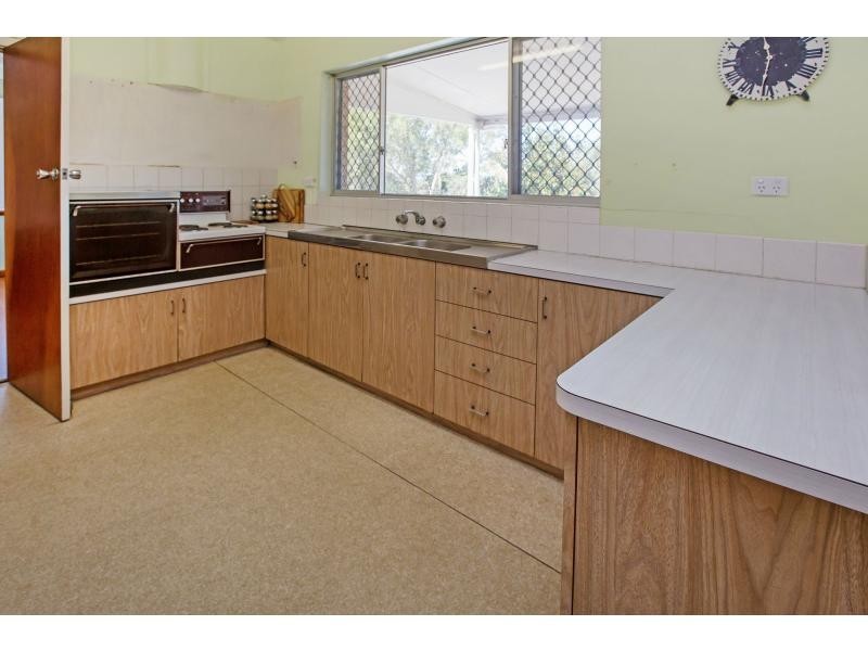 34 Stonehouse Crescent, Bentley WA 6102