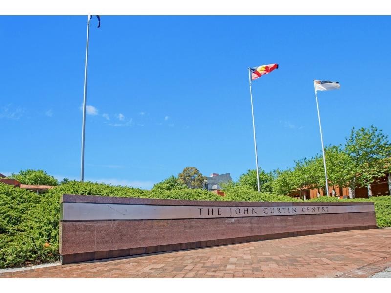 34 Stonehouse Crescent, Bentley WA 6102