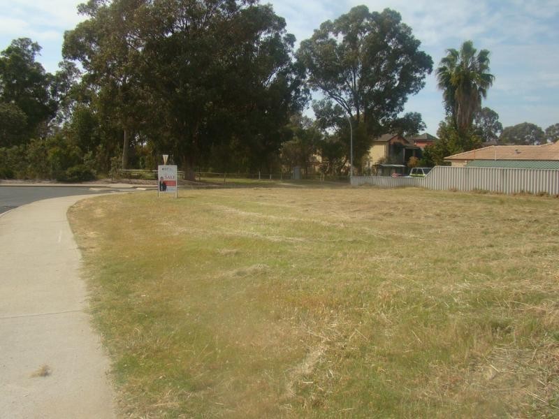 51 Kookaburra Drive, Greenfields WA 6210