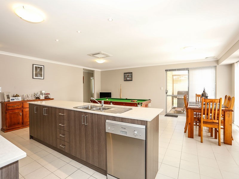 21 Jims Crescent, Secret Harbour WA 6173