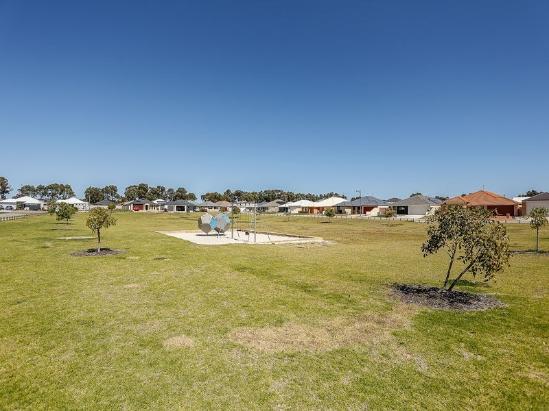 21 Jims Crescent, Secret Harbour WA 6173