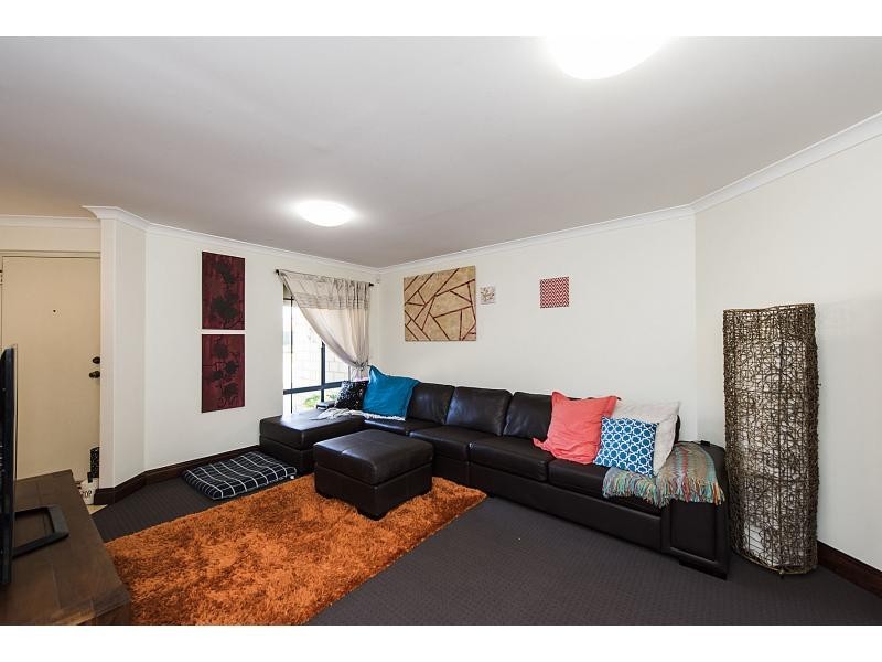 16 Strasbourg Ramble, Port Kennedy WA 6172