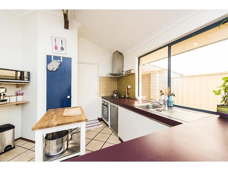 16 Strasbourg Ramble, Port Kennedy WA 6172