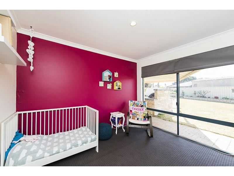 16 Strasbourg Ramble, Port Kennedy WA 6172