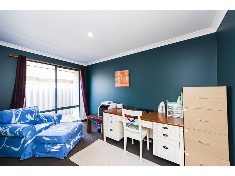 16 Strasbourg Ramble, Port Kennedy WA 6172