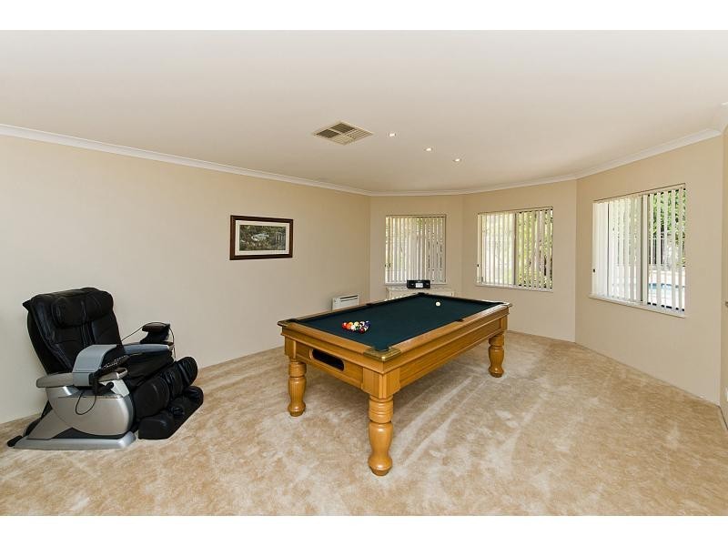 8 Hillview Close, Serpentine WA 6125