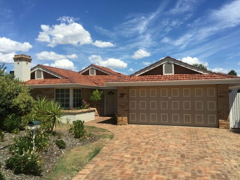 43 Carlow Circle, Waterford WA 6152