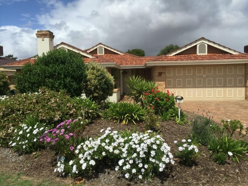 43 Carlow Circle, Waterford WA 6152