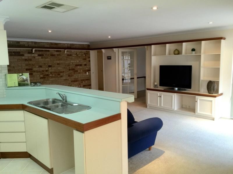 43 Carlow Circle, Waterford WA 6152