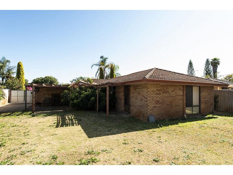 6 Camm Place, Beechboro WA 6063