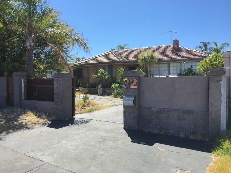 32 Quadea Way, Nollamara WA 6061