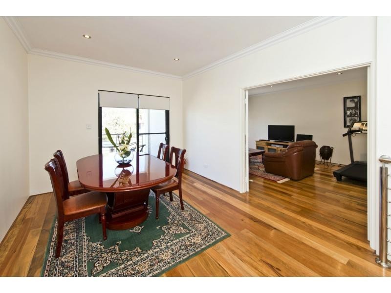 26 Pike Street, Karrinyup WA 6018