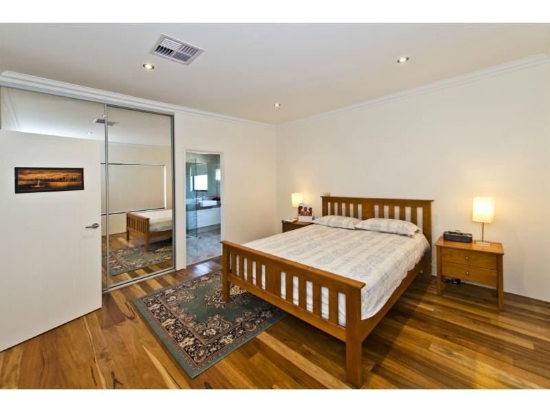 26 Pike Street, Karrinyup WA 6018