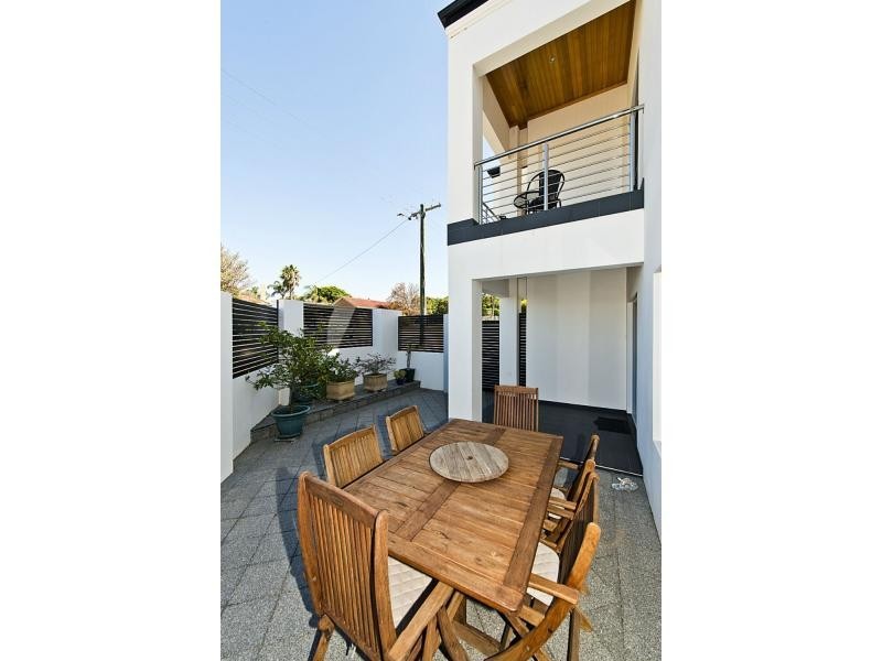 26 Pike Street, Karrinyup WA 6018