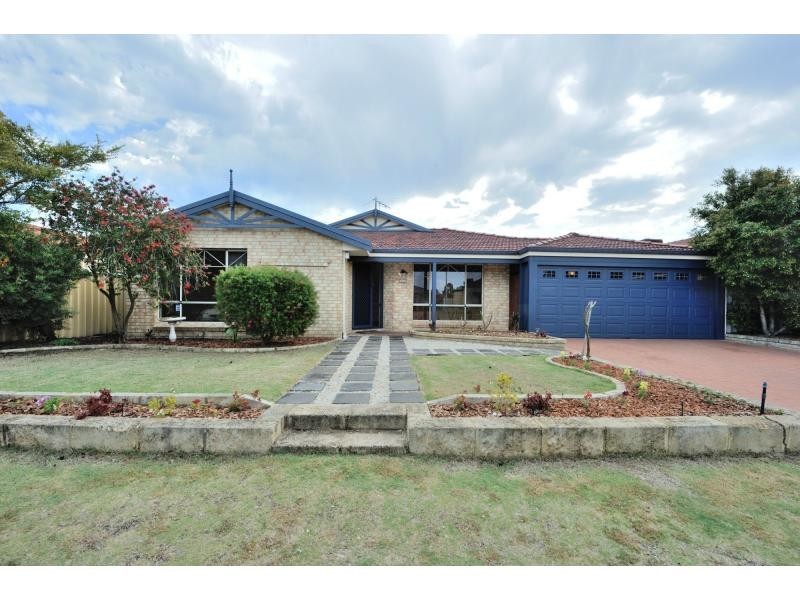 64 Montebourg Meander, Port Kennedy WA 6172