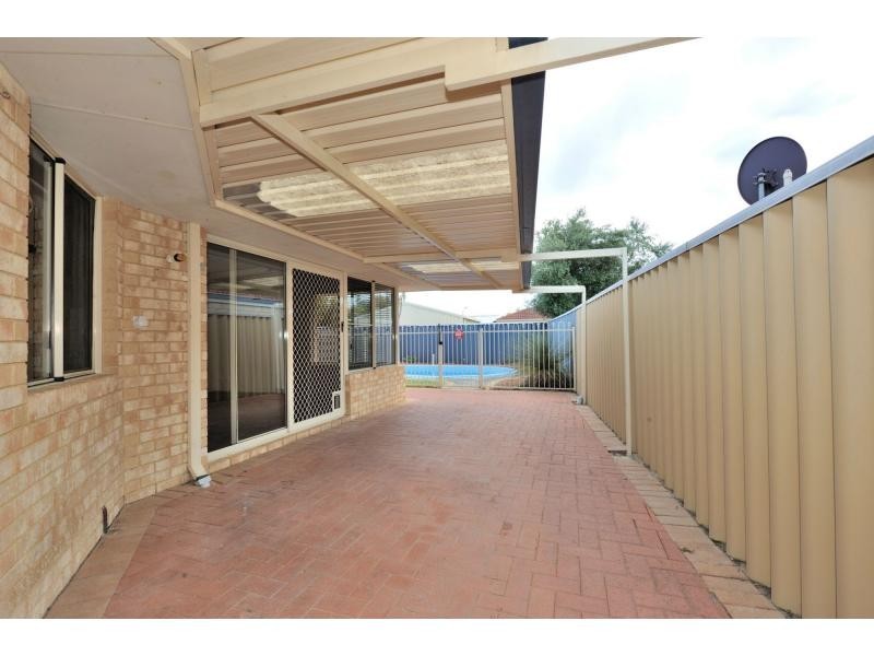 64 Montebourg Meander, Port Kennedy WA 6172