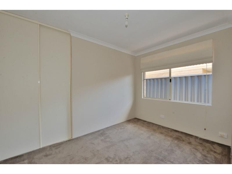 64 Montebourg Meander, Port Kennedy WA 6172