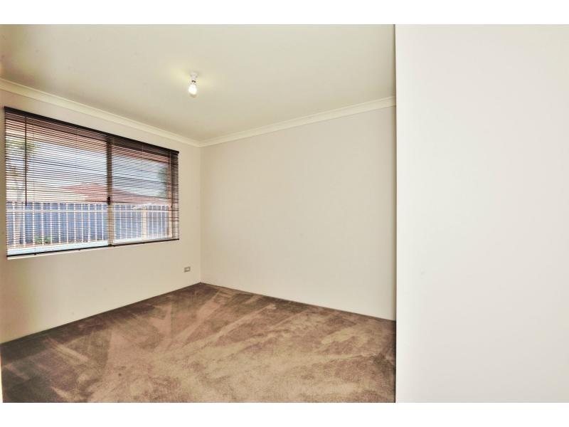 64 Montebourg Meander, Port Kennedy WA 6172