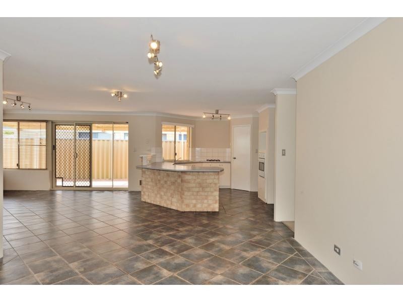 64 Montebourg Meander, Port Kennedy WA 6172