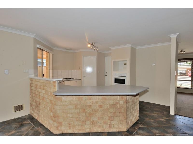 64 Montebourg Meander, Port Kennedy WA 6172
