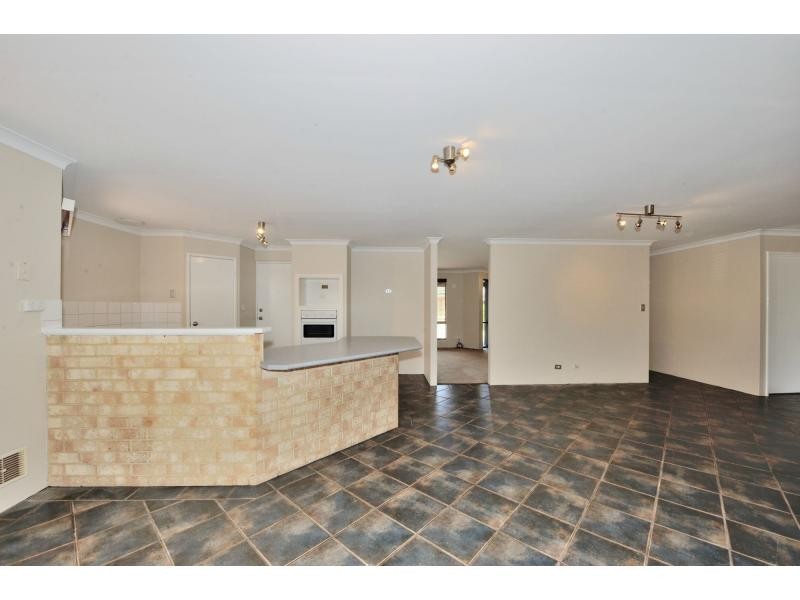 64 Montebourg Meander, Port Kennedy WA 6172