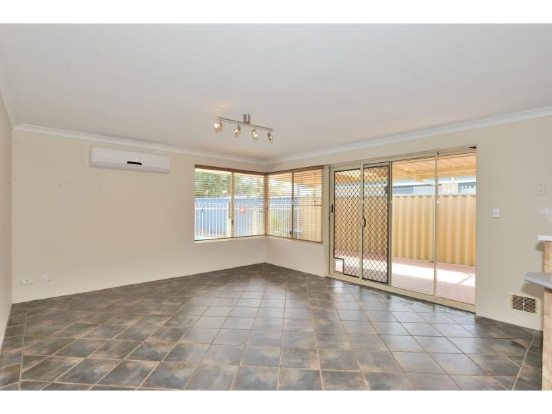 64 Montebourg Meander, Port Kennedy WA 6172