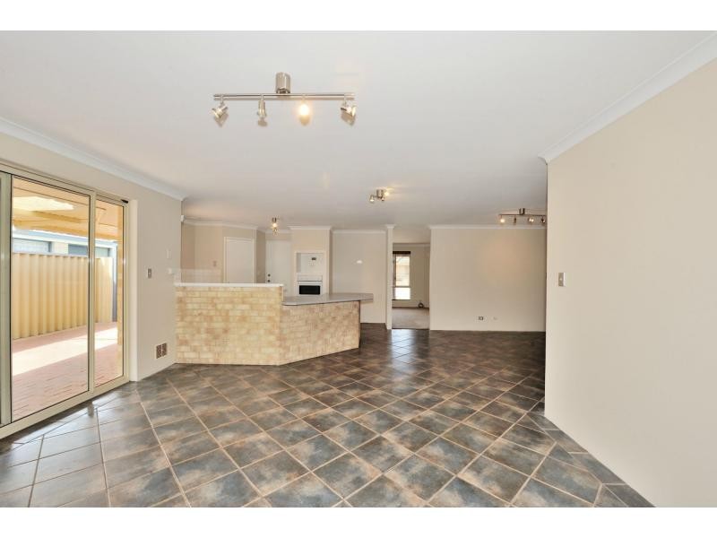 64 Montebourg Meander, Port Kennedy WA 6172
