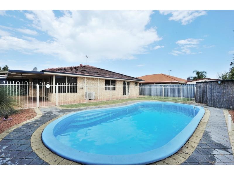 64 Montebourg Meander, Port Kennedy WA 6172