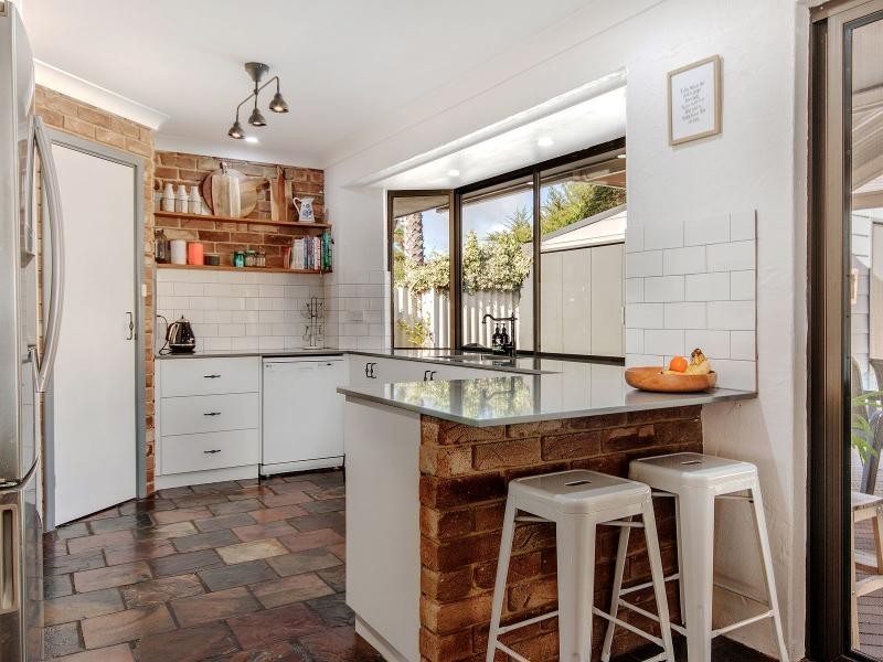 583 Safety Bay Road, Waikiki WA 6169