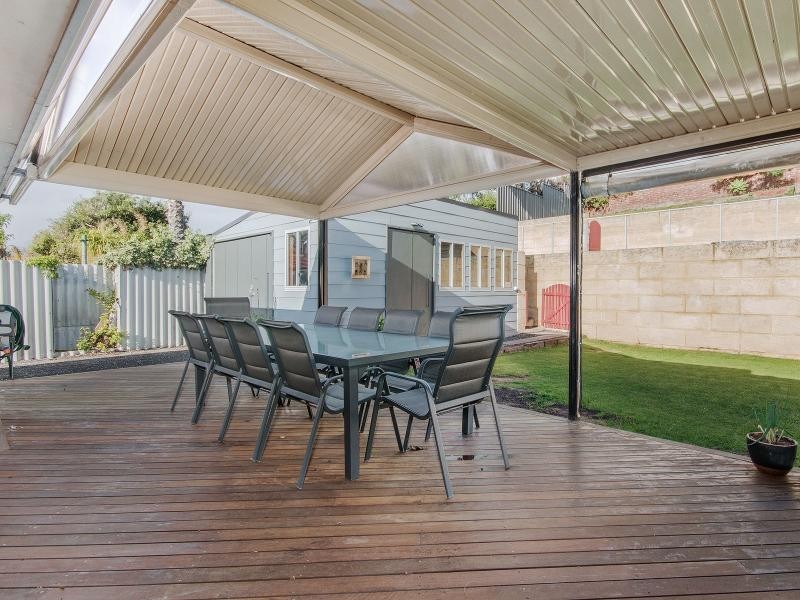 583 Safety Bay Road, Waikiki WA 6169