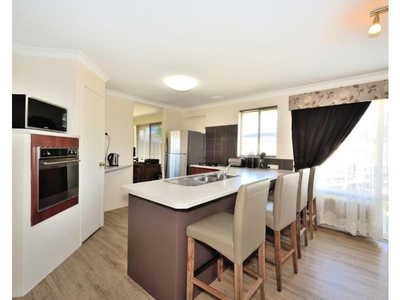 31 Edgbaston Crescent, Port Kennedy WA 6172