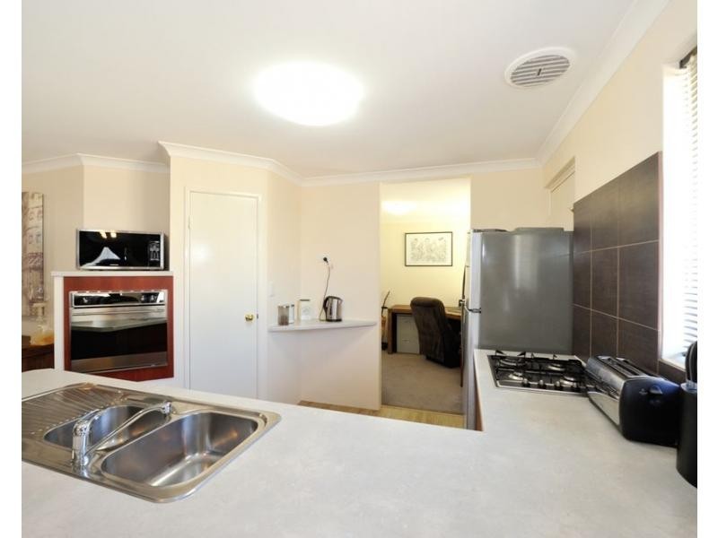 31 Edgbaston Crescent, Port Kennedy WA 6172