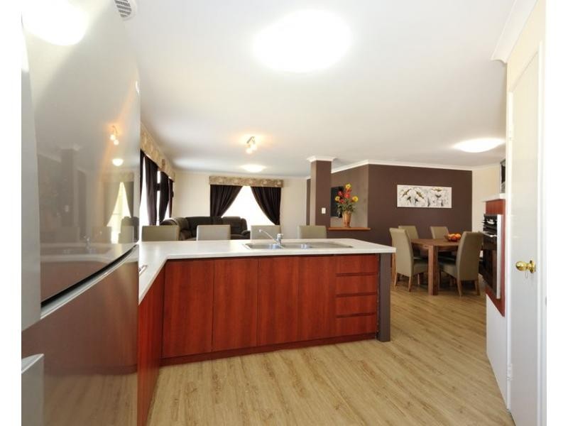 31 Edgbaston Crescent, Port Kennedy WA 6172