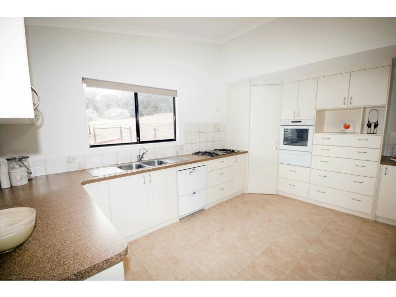 260 Powderbark Road, Lower Chittering WA 6084