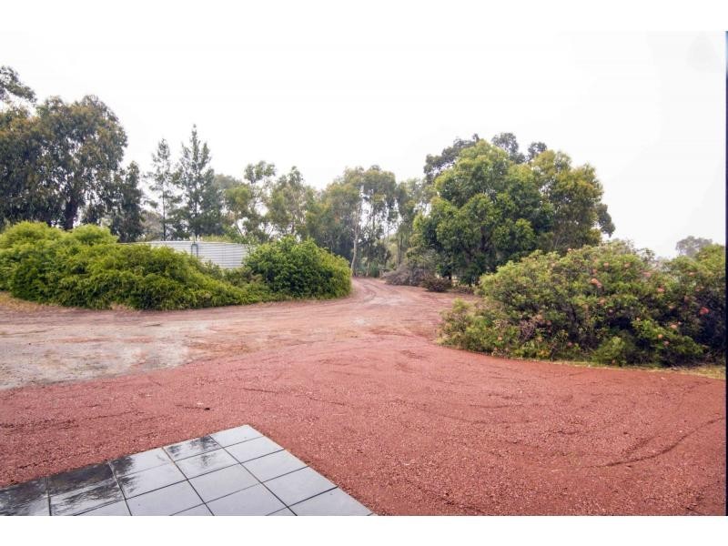 260 Powderbark Road, Lower Chittering WA 6084