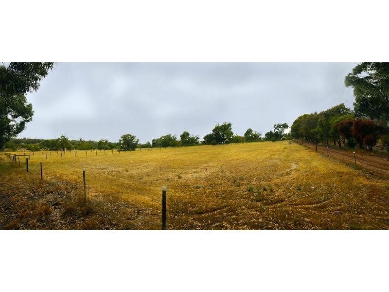 260 Powderbark Road, Lower Chittering WA 6084