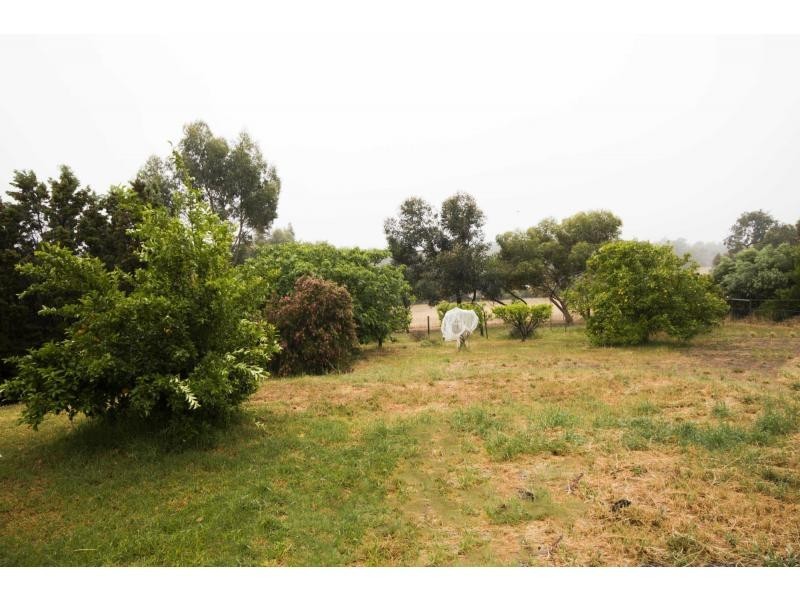 260 Powderbark Road, Lower Chittering WA 6084