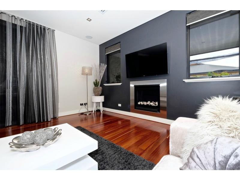 14 Hope Avenue, Manning WA 6152