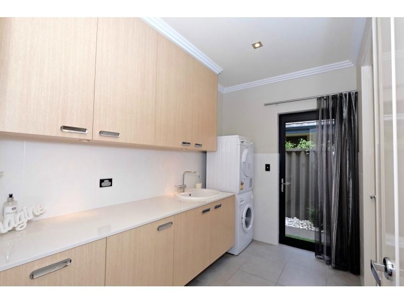 14 Hope Avenue, Manning WA 6152